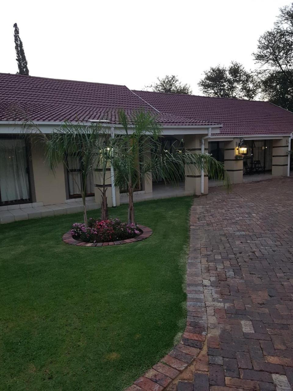 Beethovens Guest Lodge Vanderbijlpark Exterior foto